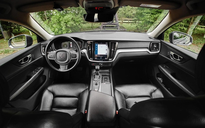 Volvo V60 cena 84700 przebieg: 114000, rok produkcji 2019 z Sierpc małe 232